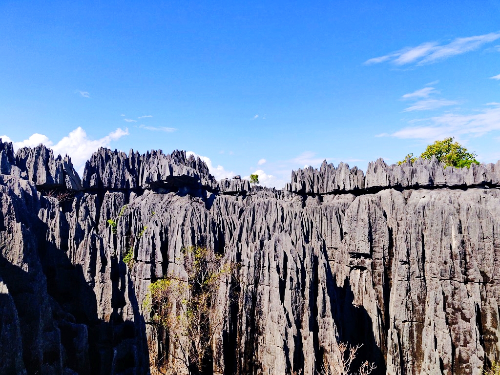 6-Day Expedition From Antananarivo To Tsingy Of Bemaraha, Avenue Of The Baobabs, And Antsirabe’s Thermal Springs (CUSTOMIZABLE)